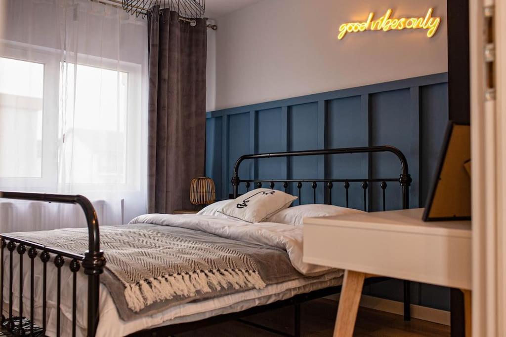 Blue Moon. Cozy Apartment Near Iulius Mall Клуж-Напока Екстер'єр фото